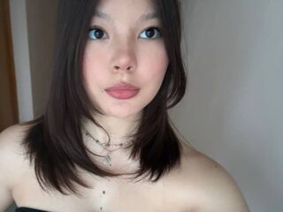 naked camgirl JulienneCharters