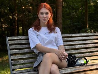 topless cam girl KiraBless