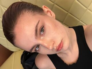 cam babe KlaraGogins