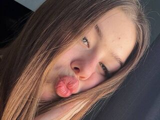 shaved pussy webcam KristiGroun