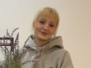 camgirl photo KyungMikes