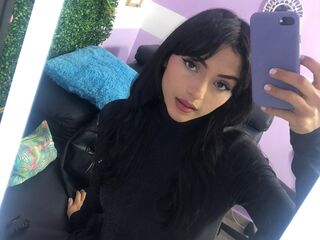 beautiful webcam girl LarisaSweeter