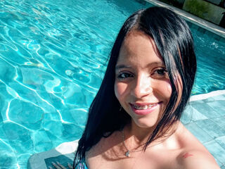 naughty cam girl masturbating with dildo LauraVelle