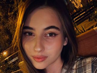 webcam chat LeiaFrost