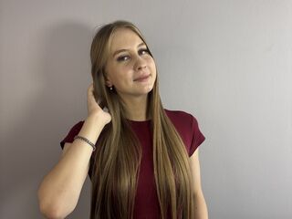 naked girl with live cam masturbating LeolaHunkins