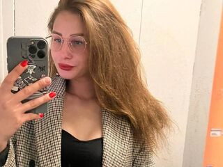 shaved pussy cam LillieMann