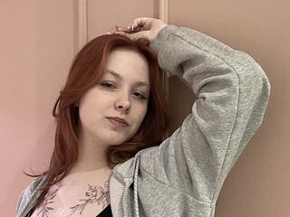 cam girl masturbating LindaBenne