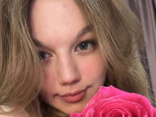 mastubating web cam girl LinnGrimshaw