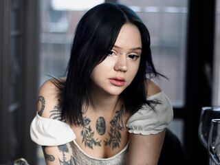 hot cam girl fingering shaved pussy LollaBerry