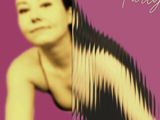 cam girl showing pussy LucyLevatto