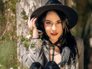 camgirl masturbating LunaSilvestre