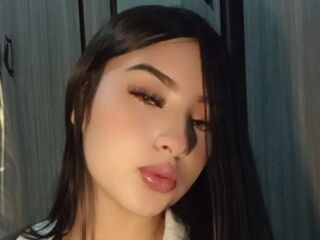 hot camslut MadelynFabbro