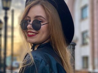 jasmin video chat MaiaOshman