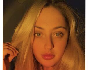 nude gamgirl MarieBuck