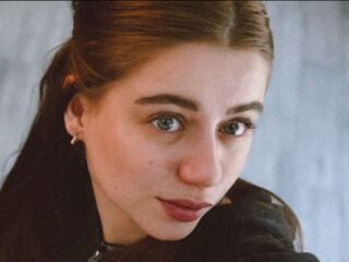 naked webcam girl MarielaNemec
