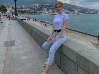 camgirl masturbating with vibrator MiCrayford