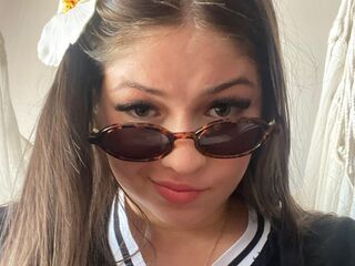 camslut spreading pussy MiaCelezte