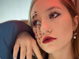 naked webcam girl photo MistyColacone