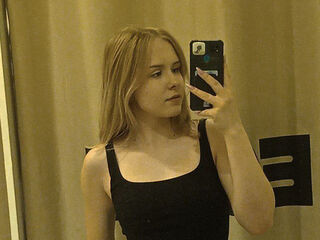 hot camwhore MolliMcDaniel