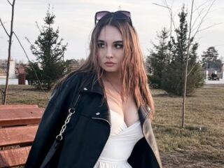 camgirl masturbating with dildo NeliaCorton