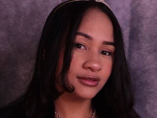 camslut naked NicolleMari