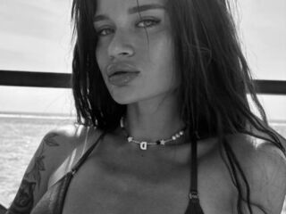 camslut naked OliviaMazu