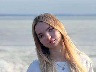 fingering camslut RaguelMetenosky