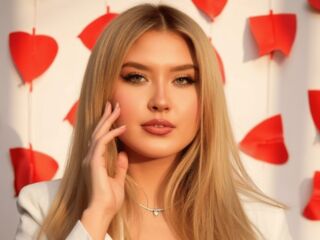 adult webcam chatroom RaisaMihaila