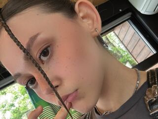 nude webcamgirl pic RebbecaKennemer