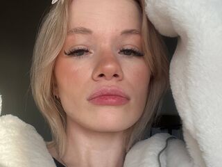 camgirl webcam sex pic RenitaKoo