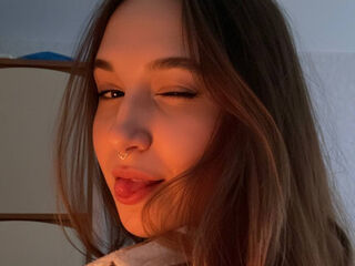 naked camgirl RiannaBrown