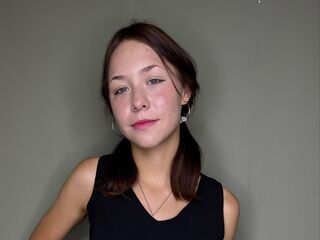 topless webcamgirl SeeMule