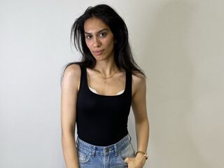 chatroom cam ShaniZwick