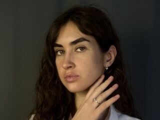 naughty camgirl photo ShelaCurren