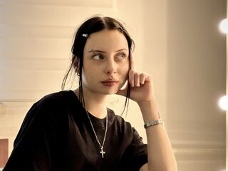 beautiful webcamgirl SilviaTieken