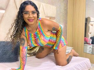 naughty camgirl fingering pussy SophiaSomer
