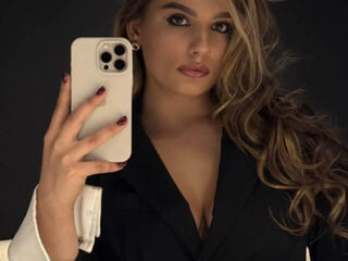 camslut topless TaHillmer