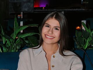 mastubating web cam girl TiaBeumer