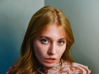 topless webcam girl TianaTinn