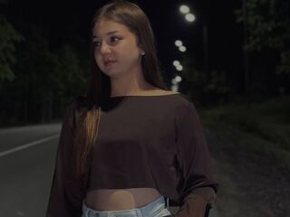 girl cam naked TommyeRoyea