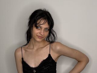 nude camgirl picture VernitaMaag