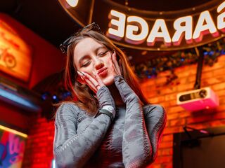 shaved pussy webcam XeniaUsher