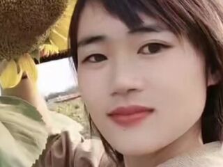 hot naked webcamgirl XiaoqiongLen