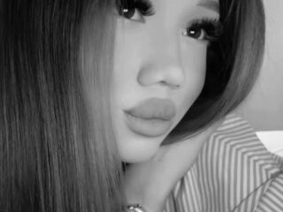 chat with cam ZellaRessler