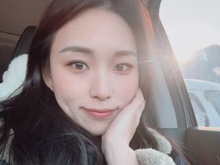 live striptease ZhiYue